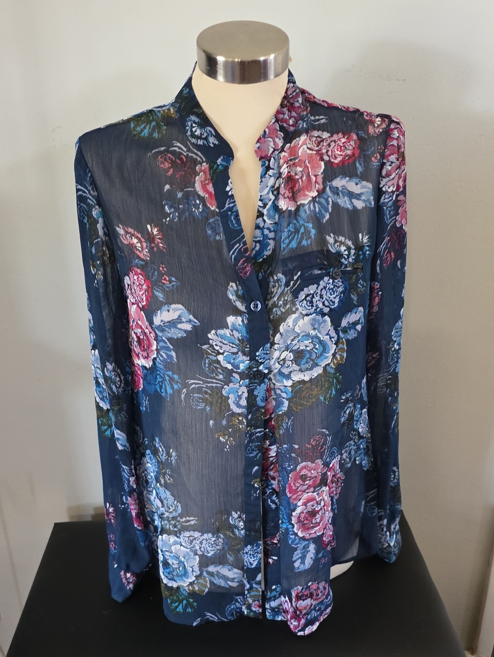 Kut from the Kloth Navy Floral Button-Front Top
